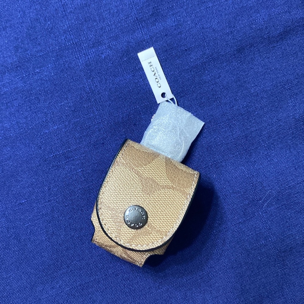 Coach EarPods
